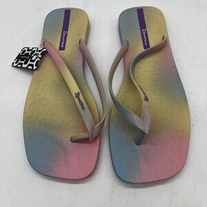 Ipanema Fever Print Flip Flops NWT